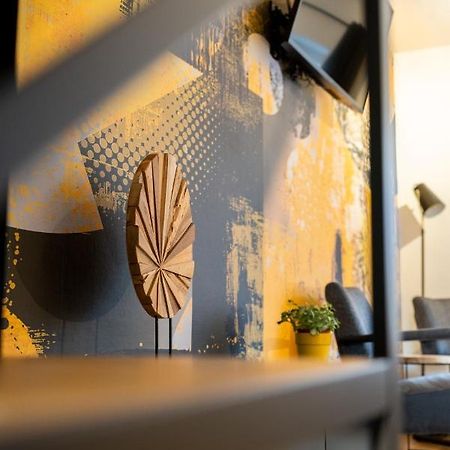 Ardenne Bnb Gite Urbain Avec Terrasse Marche-en-Famenne Exterior foto