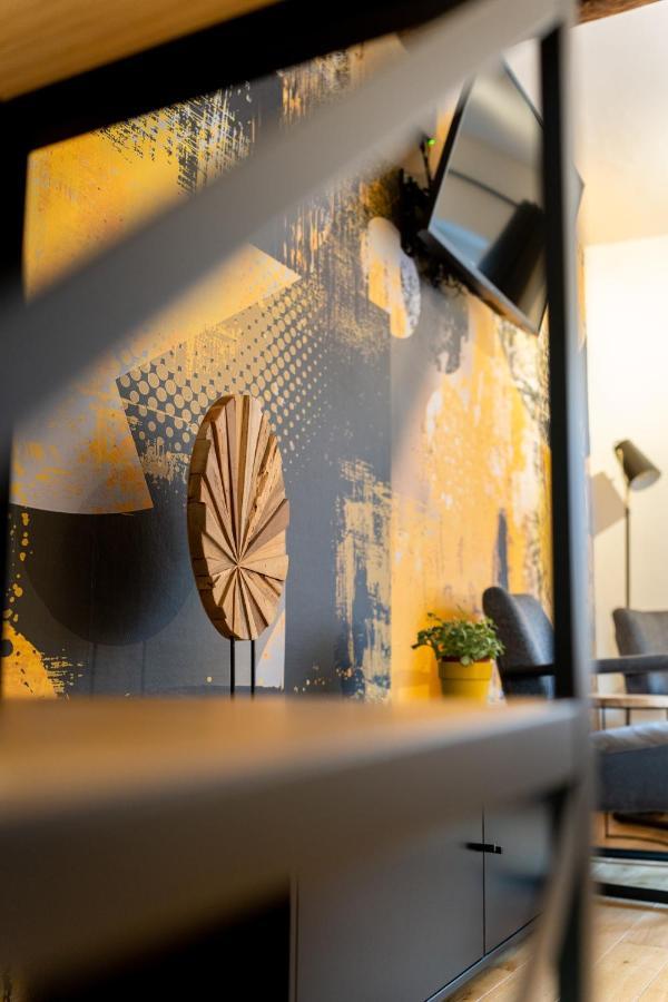 Ardenne Bnb Gite Urbain Avec Terrasse Marche-en-Famenne Exterior foto