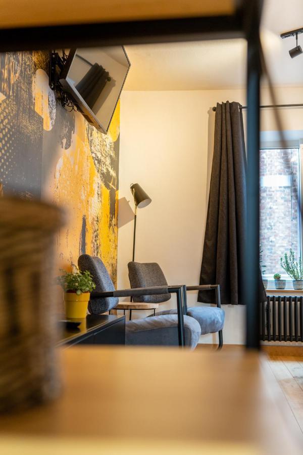 Ardenne Bnb Gite Urbain Avec Terrasse Marche-en-Famenne Exterior foto