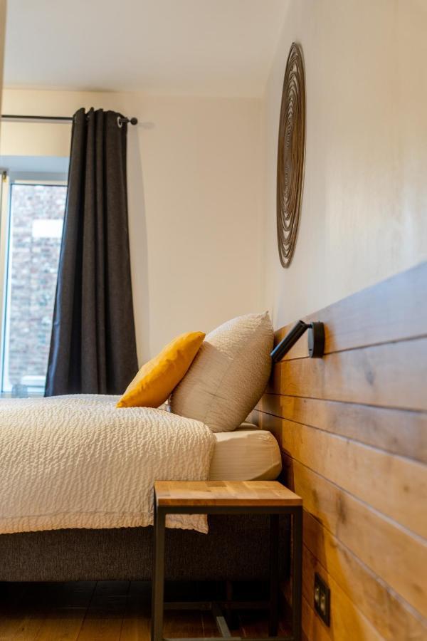 Ardenne Bnb Gite Urbain Avec Terrasse Marche-en-Famenne Exterior foto