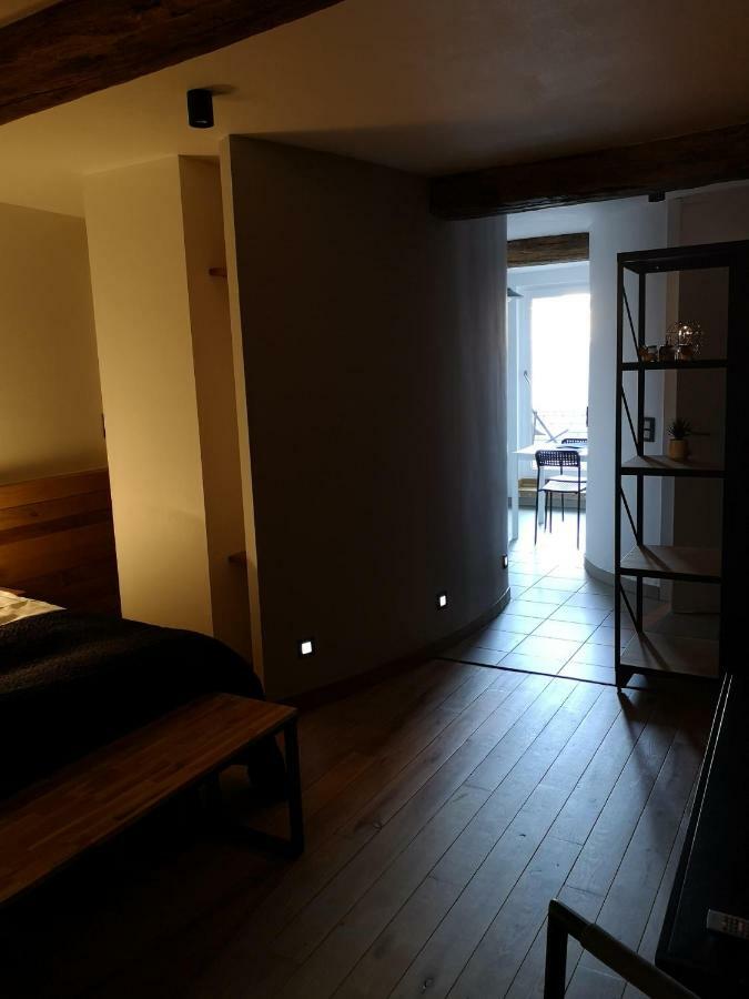 Ardenne Bnb Gite Urbain Avec Terrasse Marche-en-Famenne Exterior foto